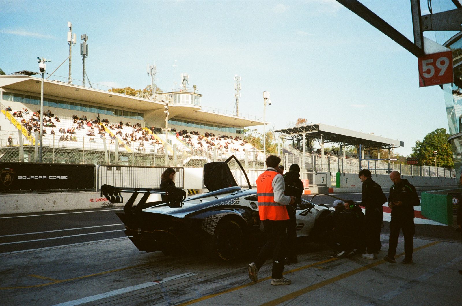 Monza, frame 07